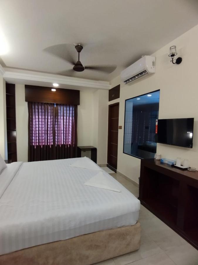 White Park Hotel & Suites Chittagong Dış mekan fotoğraf