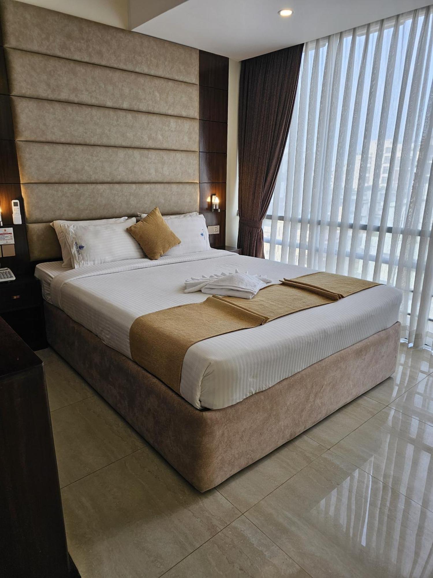 White Park Hotel & Suites Chittagong Dış mekan fotoğraf